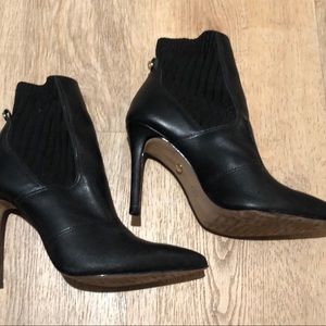 Italian a designer leather ankle boots🖤